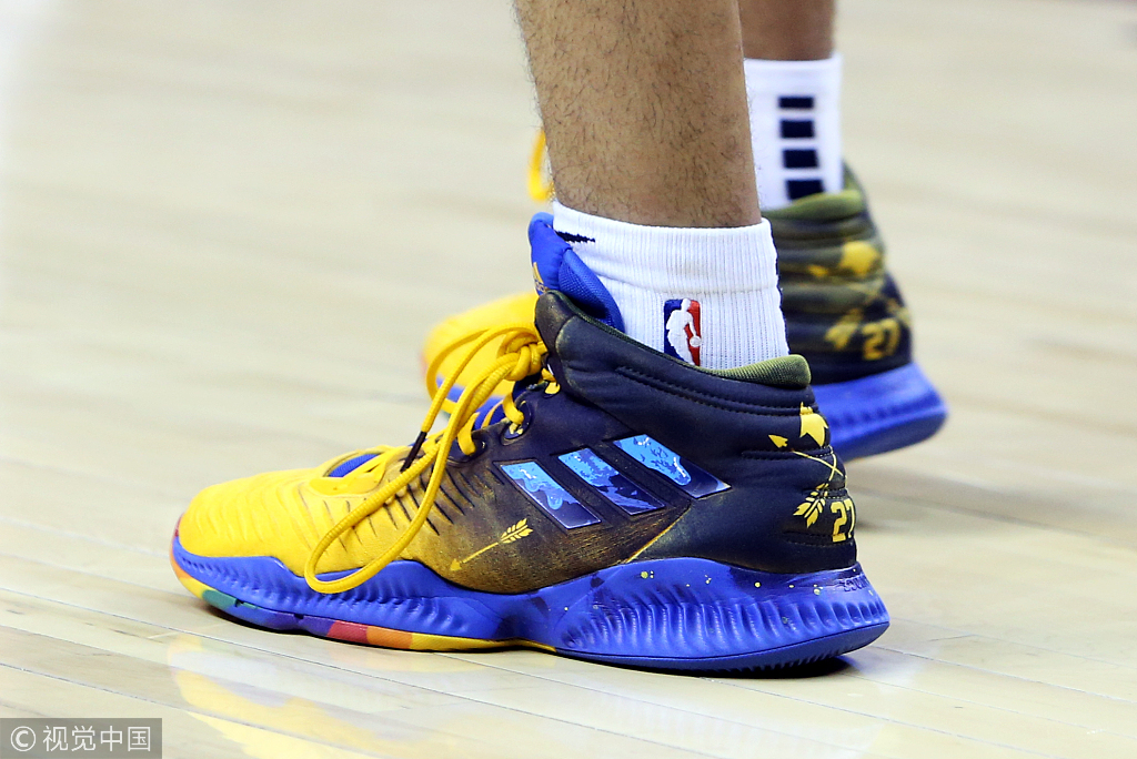 NBA今日球鞋精选:新配色UACurry5来了!库里穿它致敬老爹