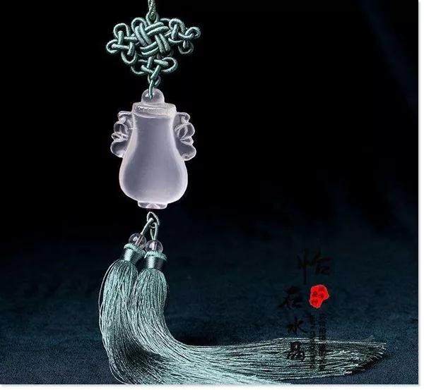 汽车挂饰不适合挂什么,汽车挂件挂什么保平安好