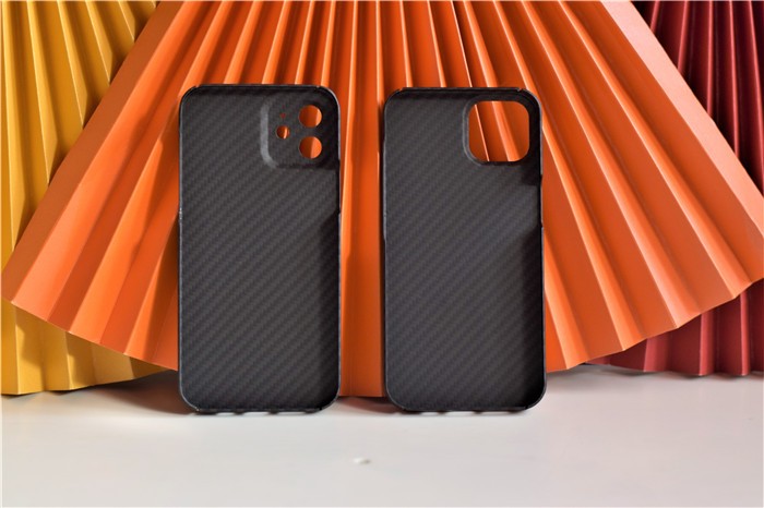 iphone13手机壳带镜头膜测评,iphone13皮革保护壳和硅胶测评