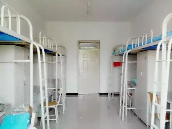 西安商贸科技技术学校宿舍,西安高新职业技术学院宿舍