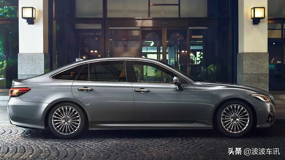 皇冠陆放2022款改装白色红色内饰,丰田皇冠suv2022款内饰图片