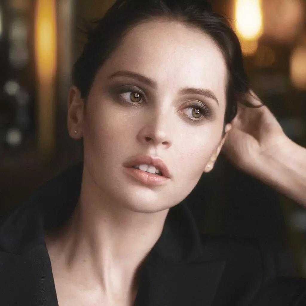 适合25-30岁的抗初老护肤品套装 (适合25-30岁的抗初老护肤品面霜)