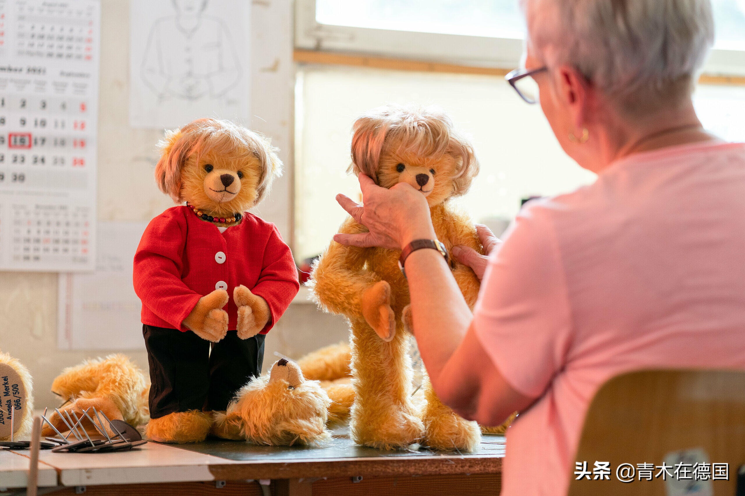 德国热卖“默克尔纪念品”,打破“崇拜国家领导人”的文化禁忌