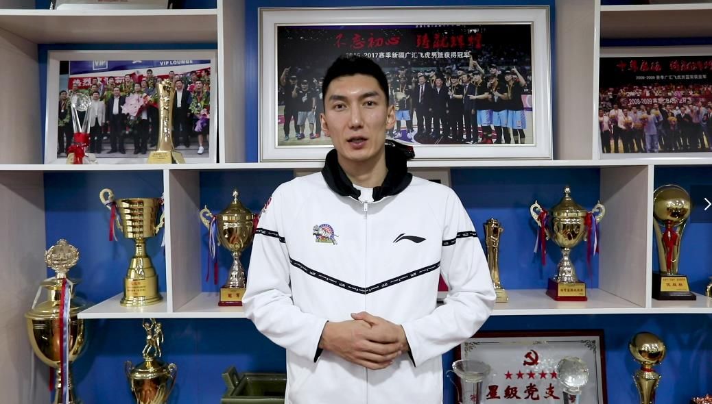 令人感动！联赛激战正酣这两名*疆新**球员却在默默做这件事