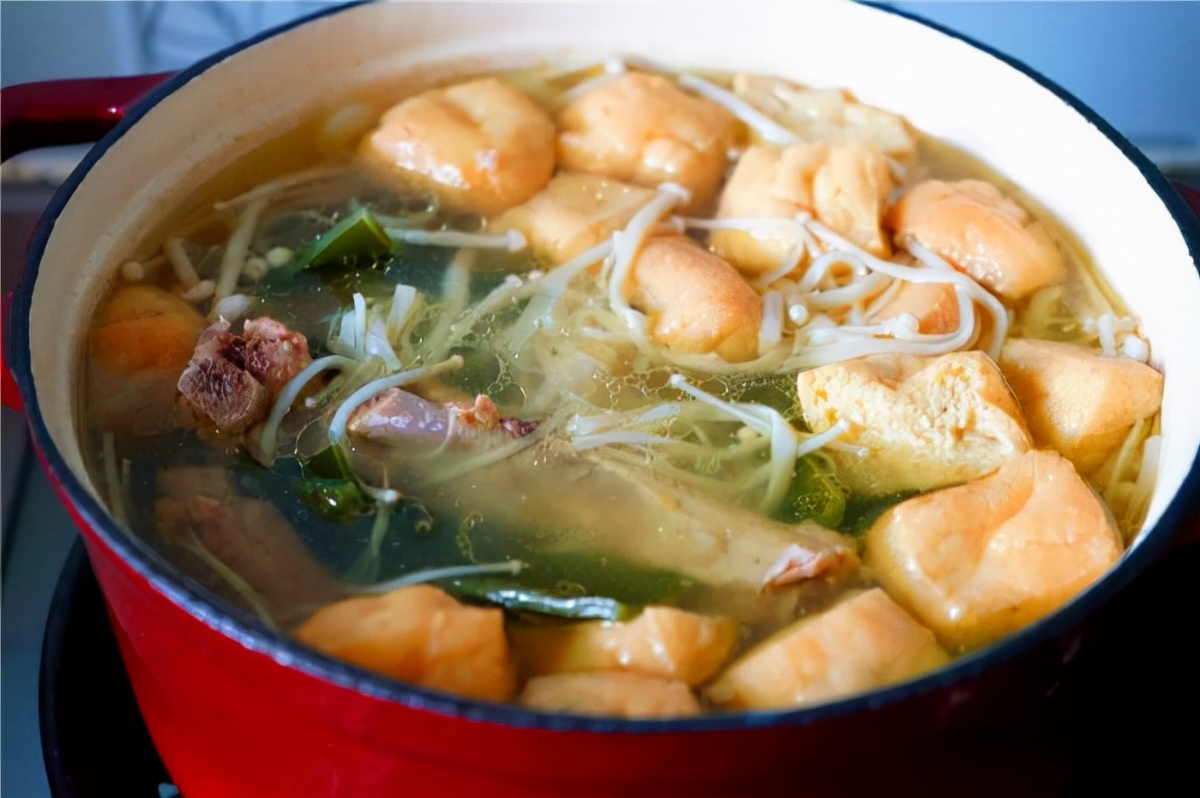 海带汤和排骨一起炖可以吗,海带排骨汤和菜能一起煮吗