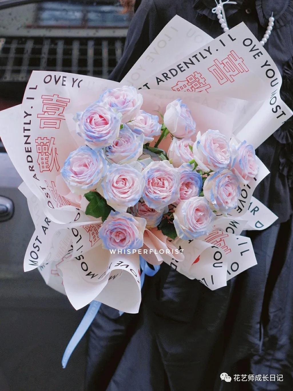 节日特辑vol.3|520碎冰蓝玫瑰花束，再来一波