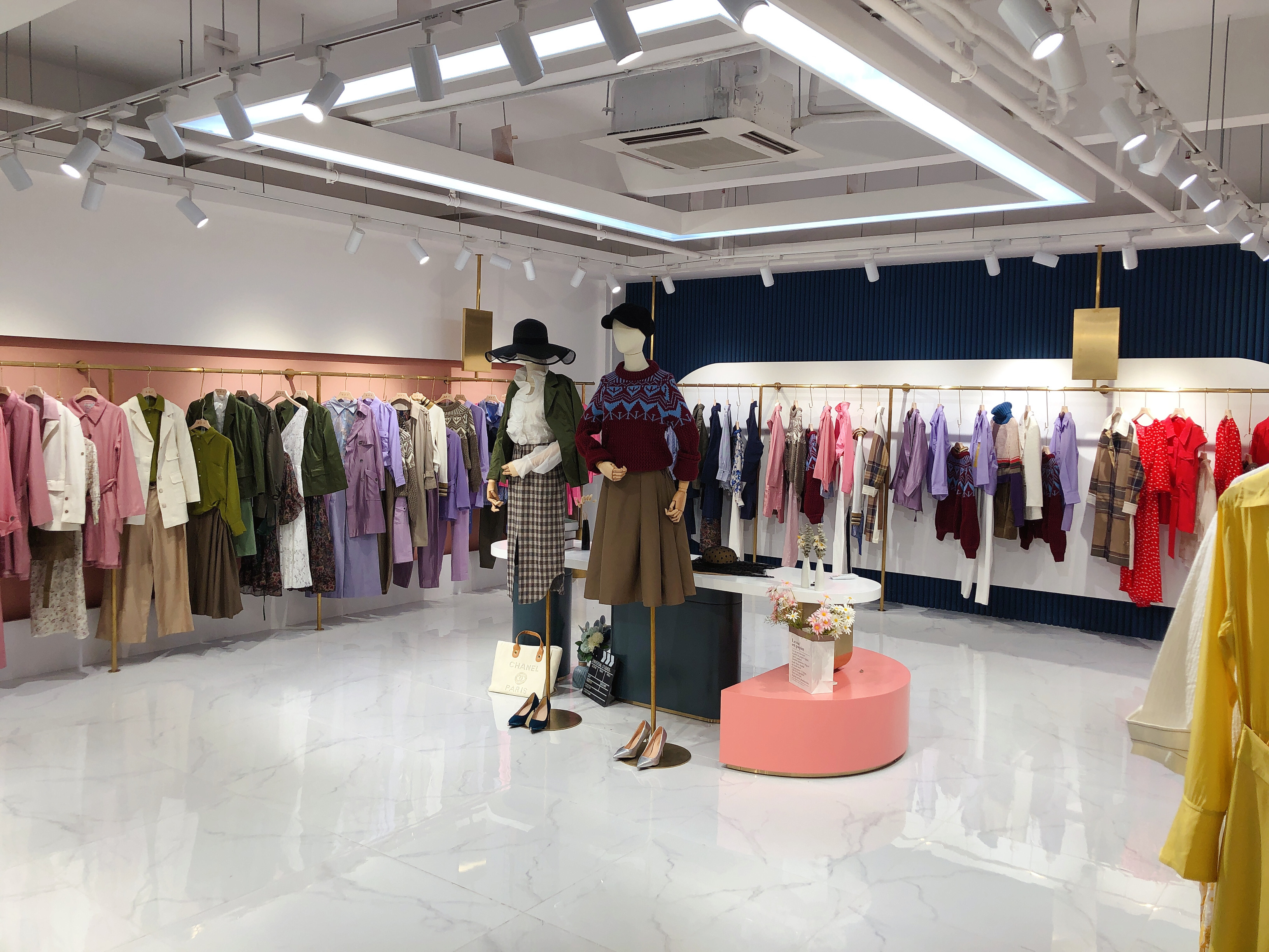 连云港服装尾货批发一手货源,连云港南城档口女装批发