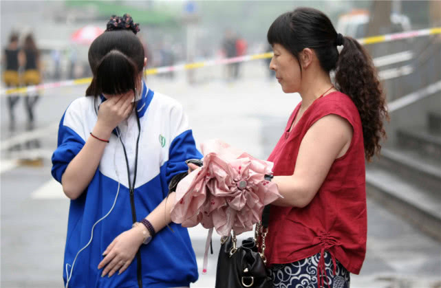 高考前三月紧张焦虑失眠怎么办,孩子马上要高考了老是失眠怎么办