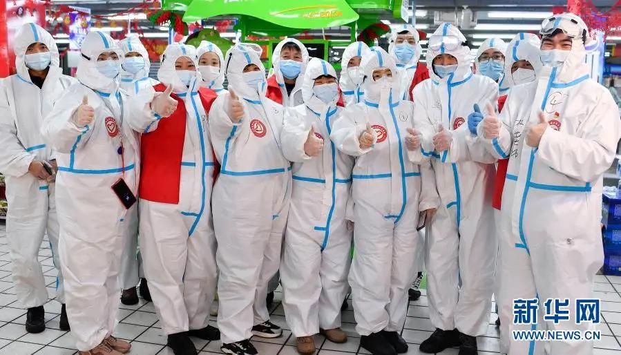 通化志愿者分发食物,通化志愿者连夜送菜