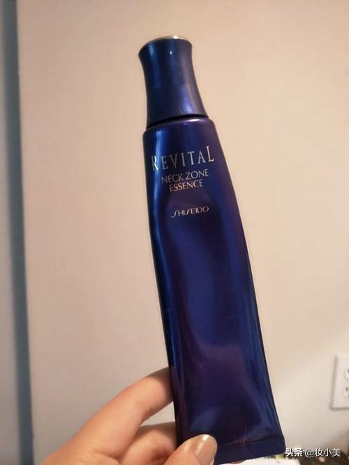 别让颈纹出卖你颈部护肤保养法,别让颈纹暴露了年龄