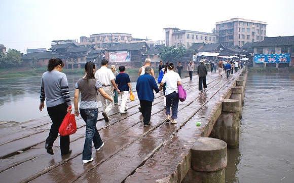 天府味道小吃,四川非遗小吃跷脚牛肉