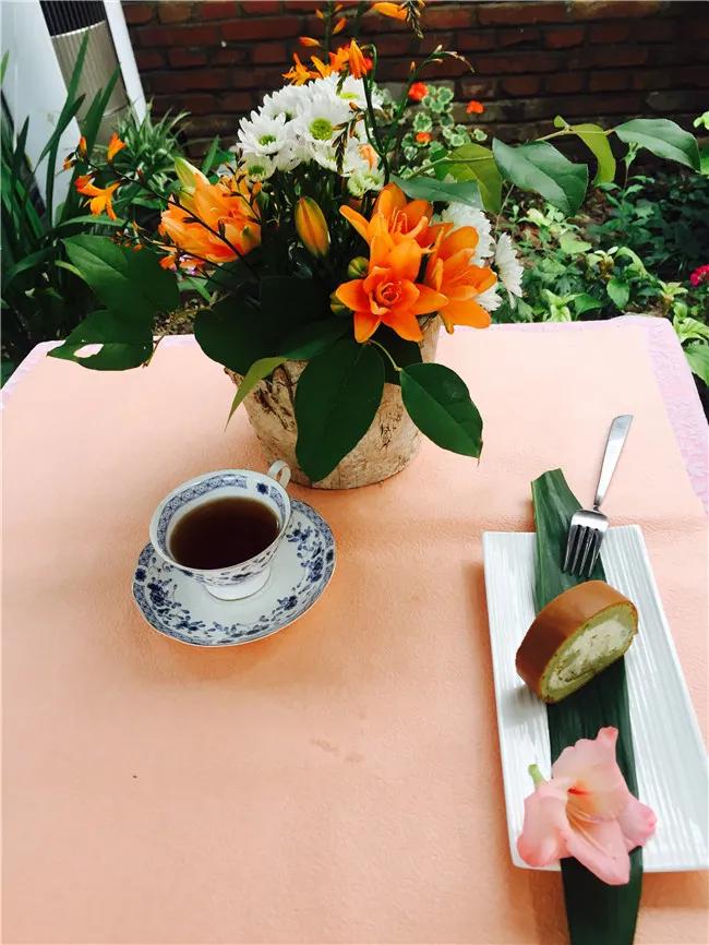 服装设计+花艺设计，只爱百分百纯天然