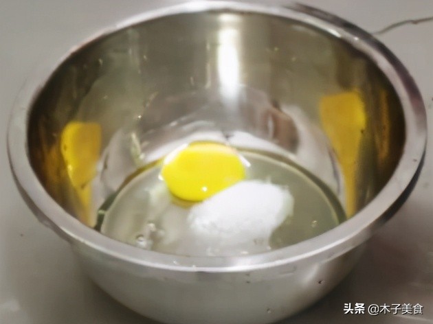 油条的家常做法简单又好吃,油条的家常做法放冰箱