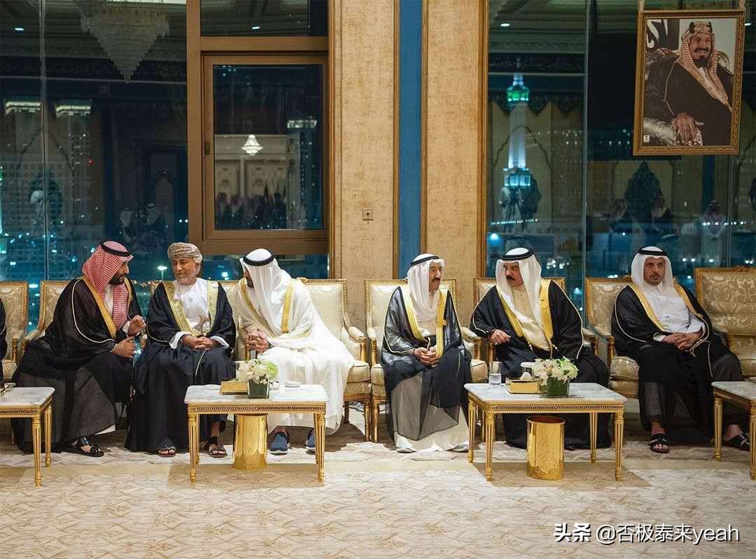 阿拉伯传统白袍,阿拉伯白袍装束