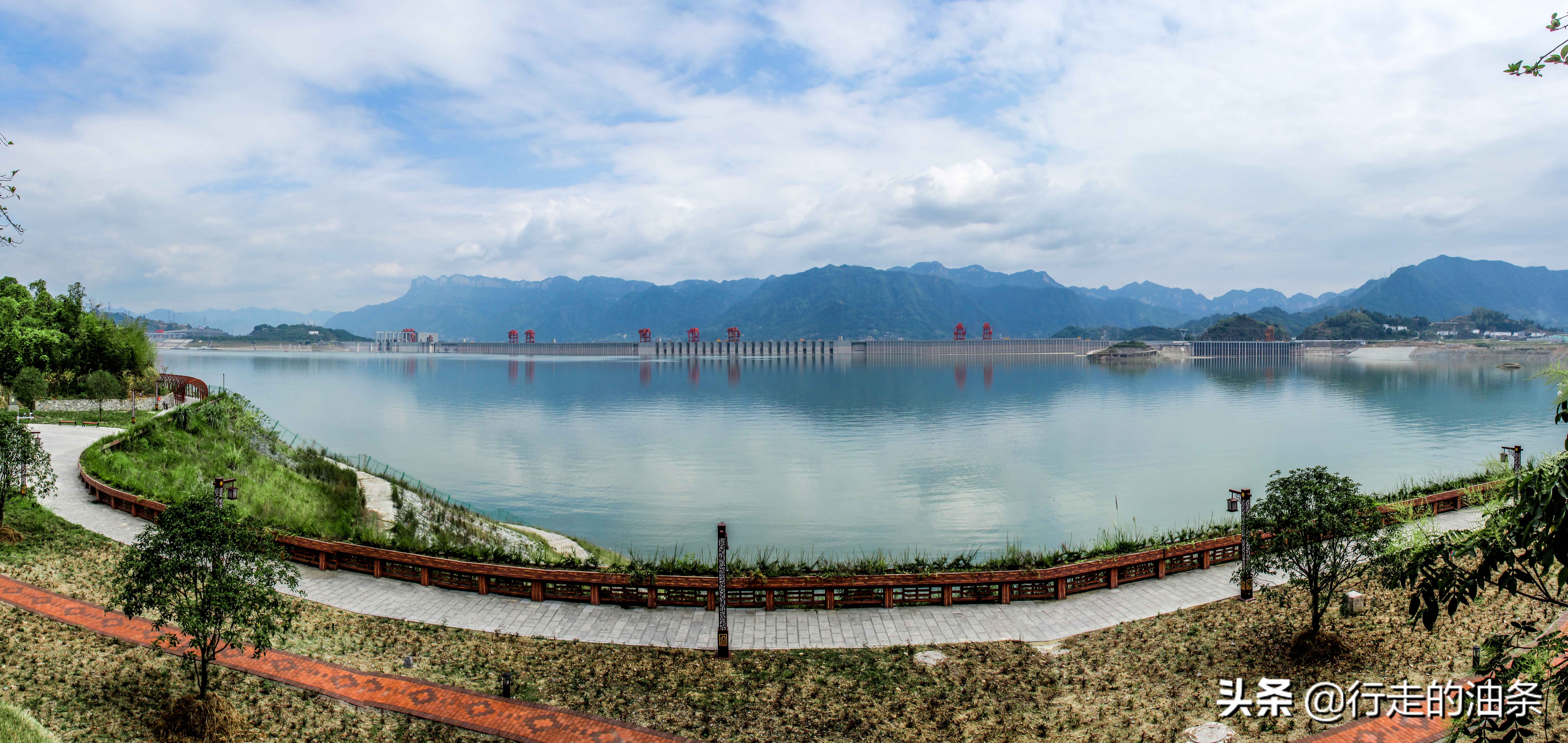 三峡大坝屈原故里视频,屈原的故里三峡大坝