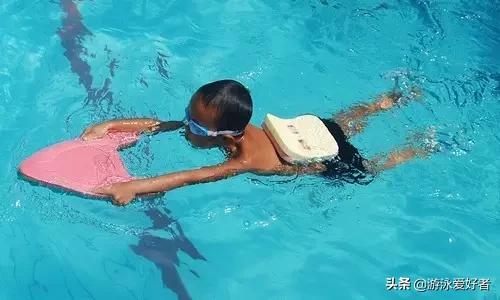 泳姿顺序,孩子学游泳泳姿顺序