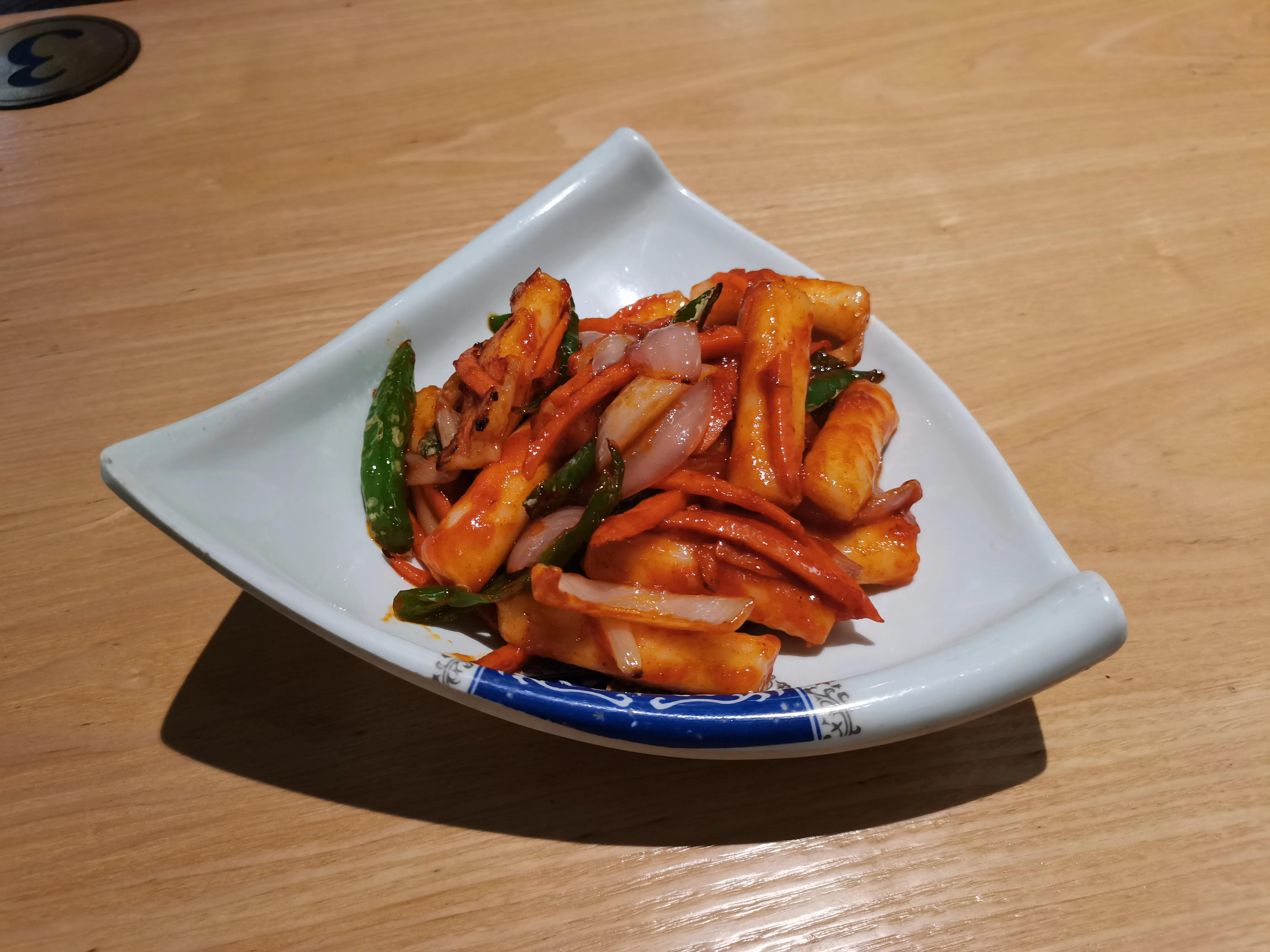 五菜联袂　饼如八角——辛丑正月新余友酱韩料店用膳有感