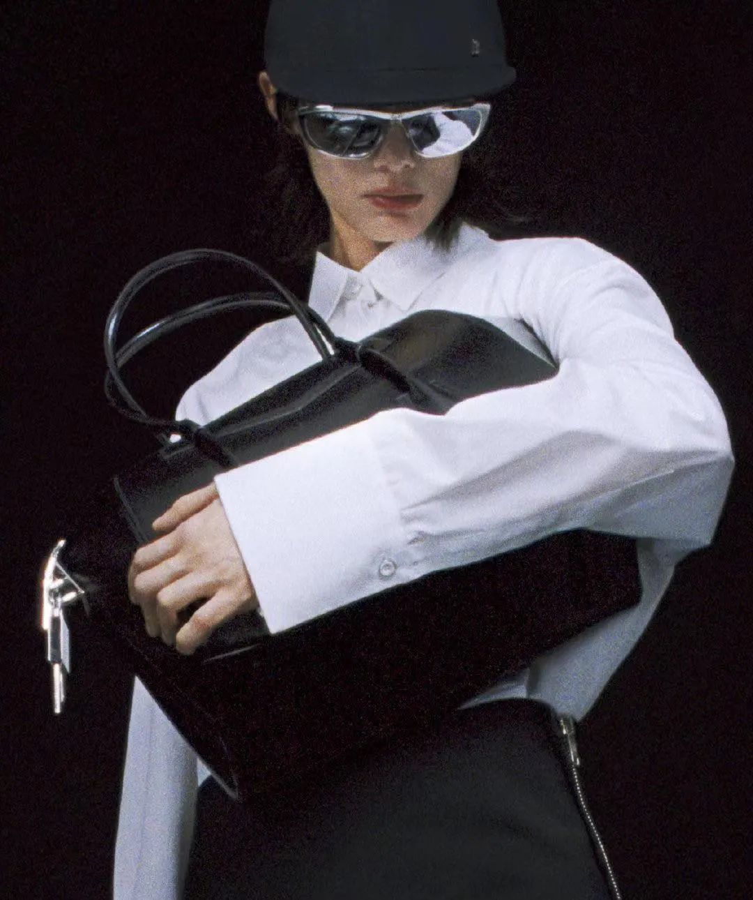 也太时髦了吧，怪不得女明星人手一只