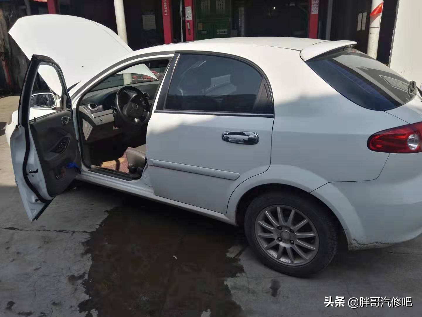 大灯漏水有妙招,大灯漏水起雾发黄维修