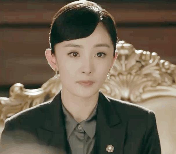 杨幂脸型适合什么发型,杨幂空气刘海发型图片大全