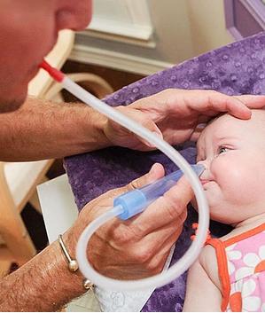 宝宝厌奶期食欲,11月龄宝宝厌奶哭闹流鼻涕打喷嚏