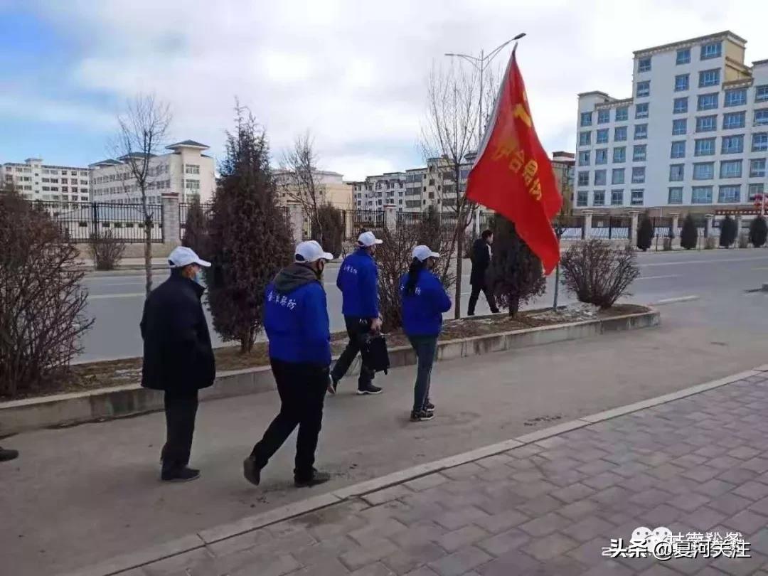 众志成城抗击疫情硬核担当暖人心,众志成城抗击疫情平凡人间见真情