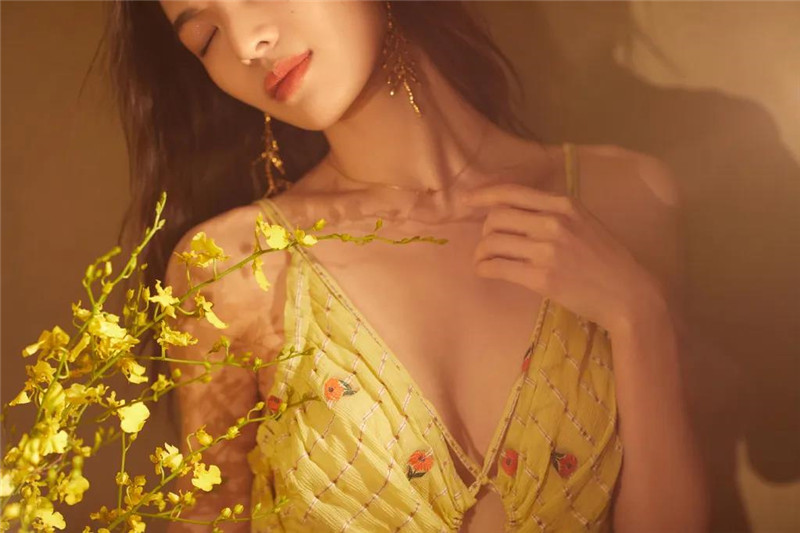 怎样化妆让你的腿看起来又细又长,腿不直怎么化妆