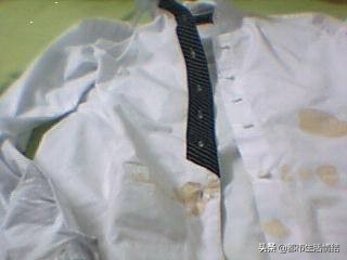 衣服染上碳素墨水怎么洗掉妙招,衣服染上西红柿汁怎样才能洗掉