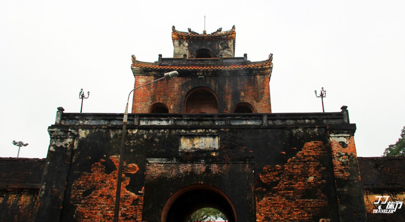 形容一个邮轮很豪华很大怎么说,不动声色可以形容美景吗