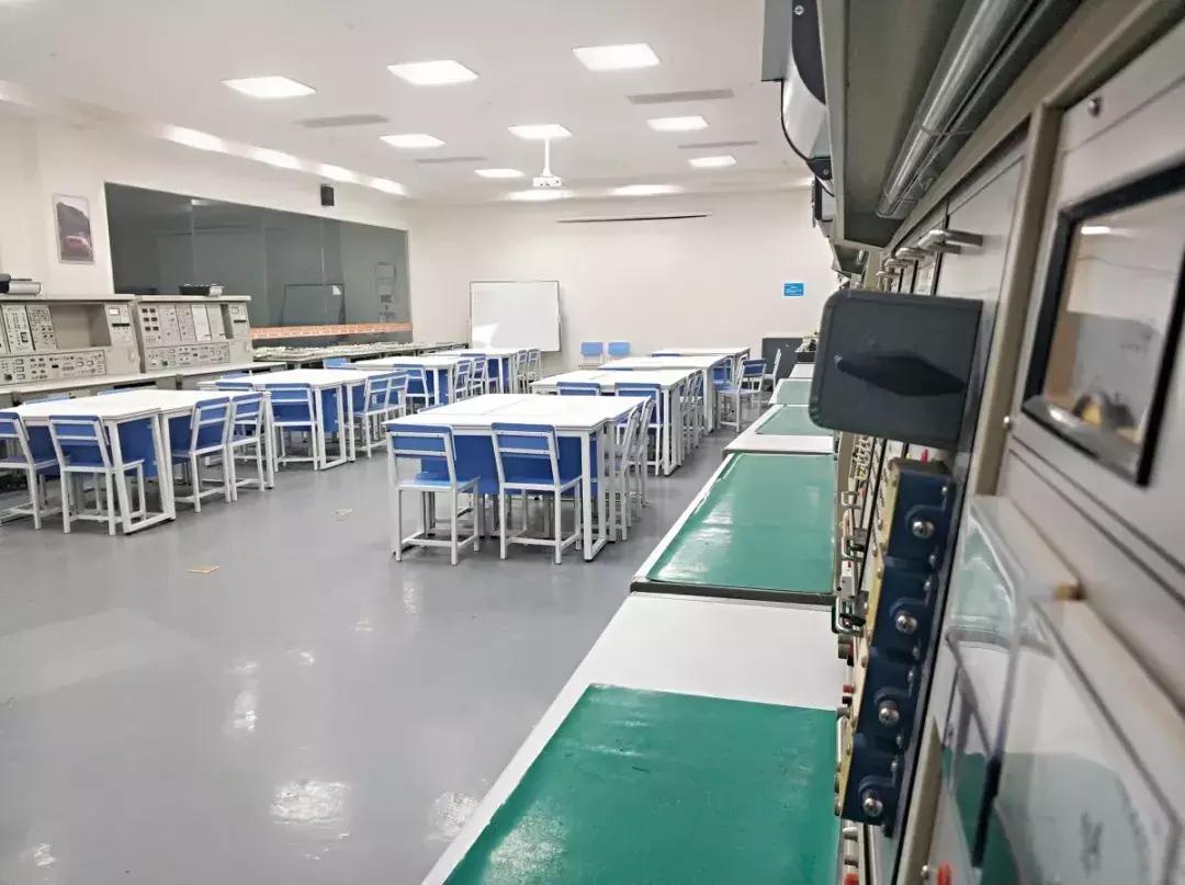 国内最大的新能源汽车实训设备,汽车实训基地