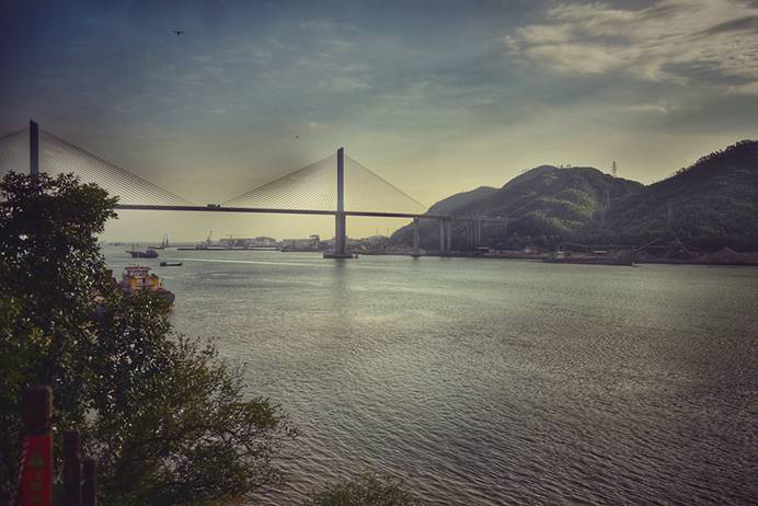 全新一代瑞虎8穿越剑门关,全新一代瑞虎8十万人百城公测