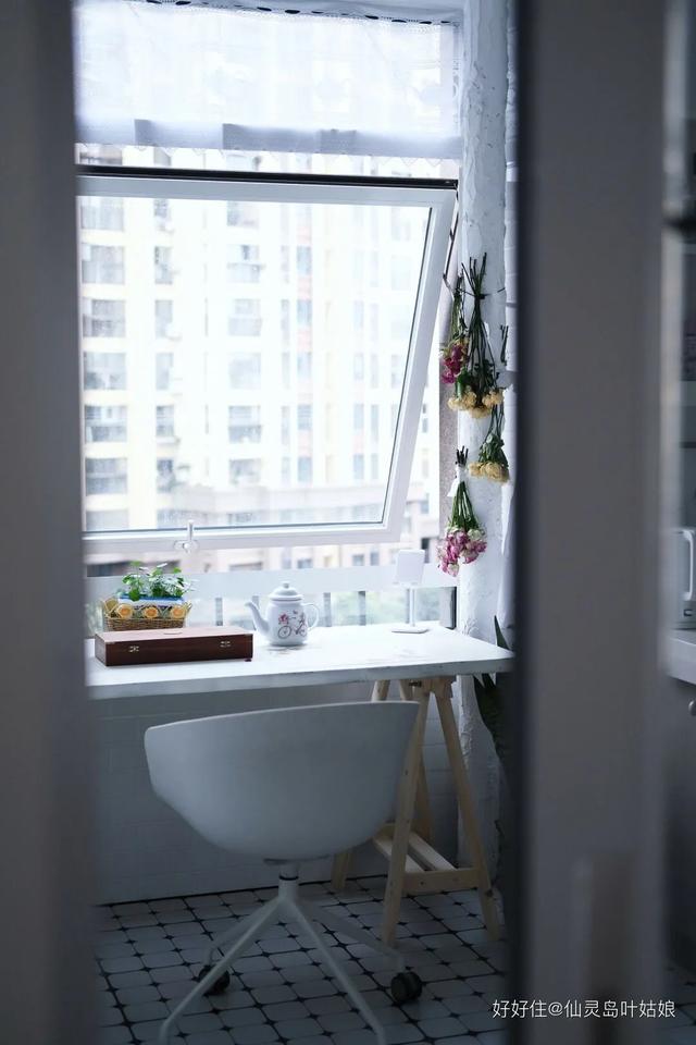 客厅不放家具怎么布置,客厅不大怎样摆家具