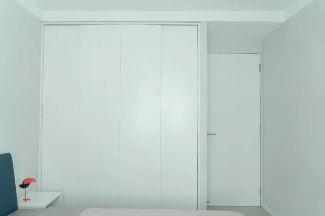 60㎡小屋，我们收了482件衣服，186双鞋子，412本书……