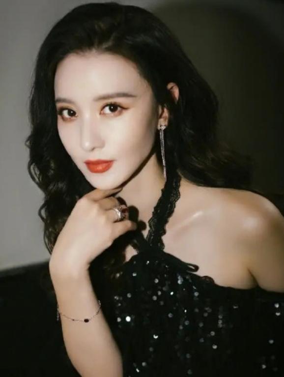 你是我的荣耀张萌饰演什么,你是我的荣耀制片人张萌的照片