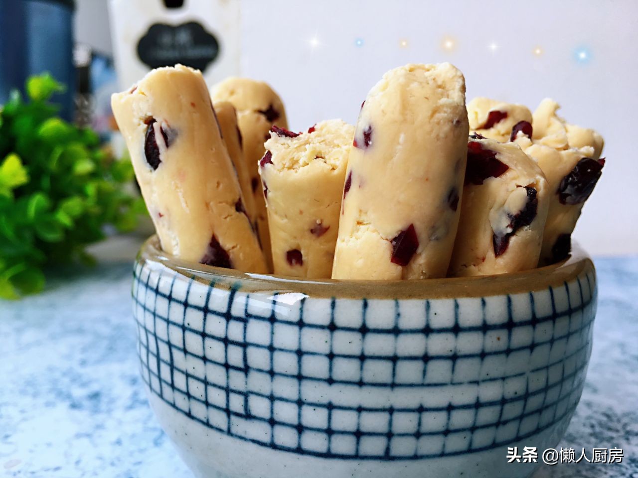 用奶粉做酸奶200克奶粉水要放多少,自制酸奶能用奶粉做吗比例是多少