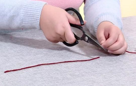 旧毛衣改造帽子编织方法,如何用旧毛衣做帽