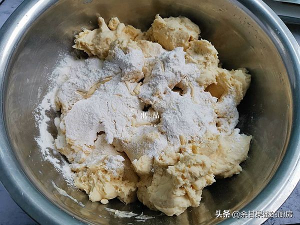 面团发过了怎么办,面团发完太黏了怎么补救