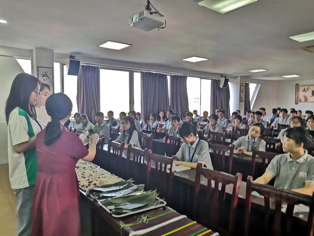 我们的节日•端午——遂宁七中召开端午座谈会