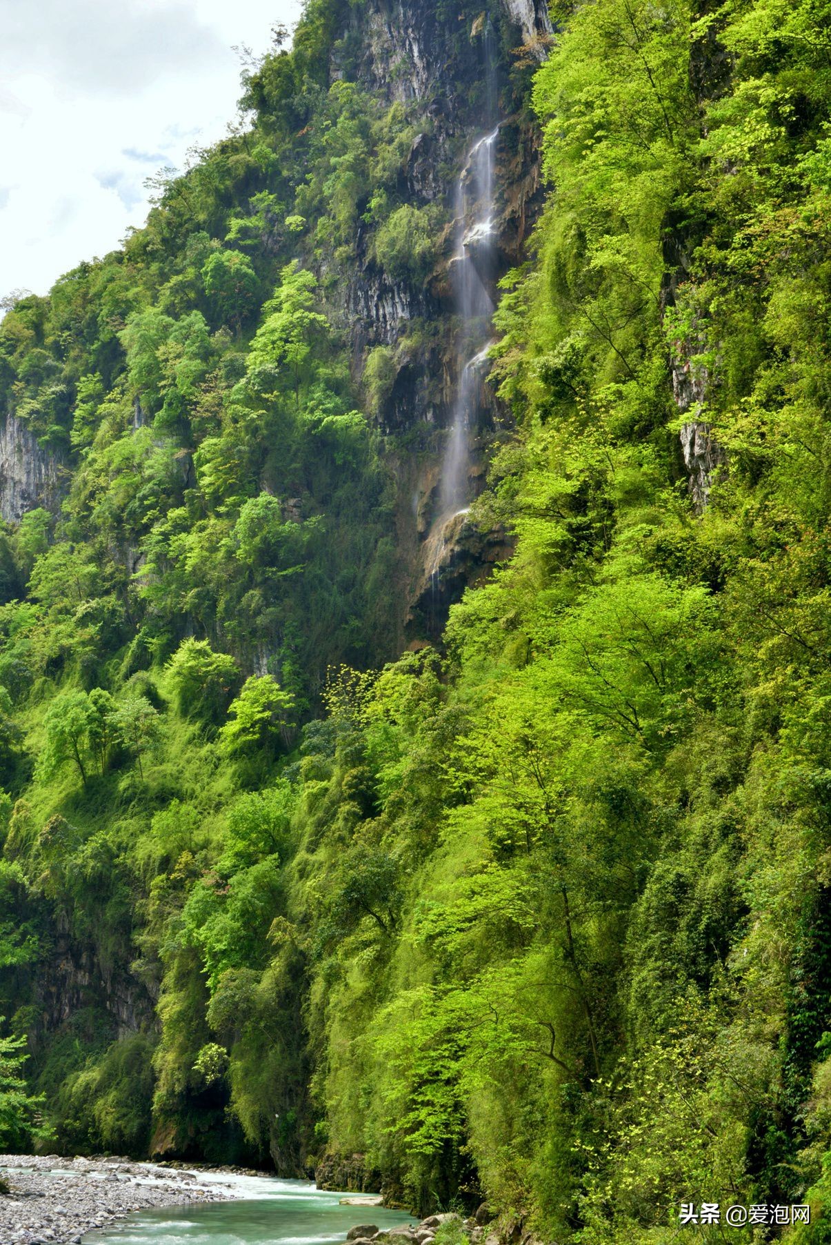 水银河大峡谷漂流全程,水银河峡谷漂流旅游攻略