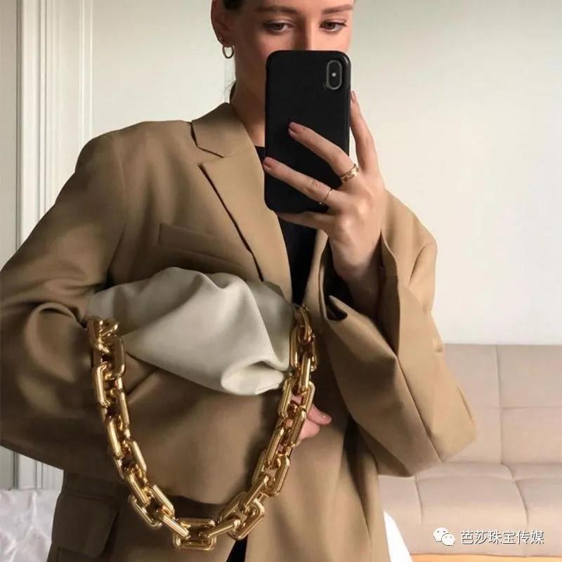 烦死了！戴了总被追着问牌子，这些“奇奇怪怪”的表你想不想要？