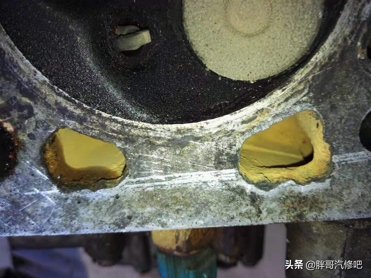 老富康缸盖漏油,老款富康水温高风扇不转