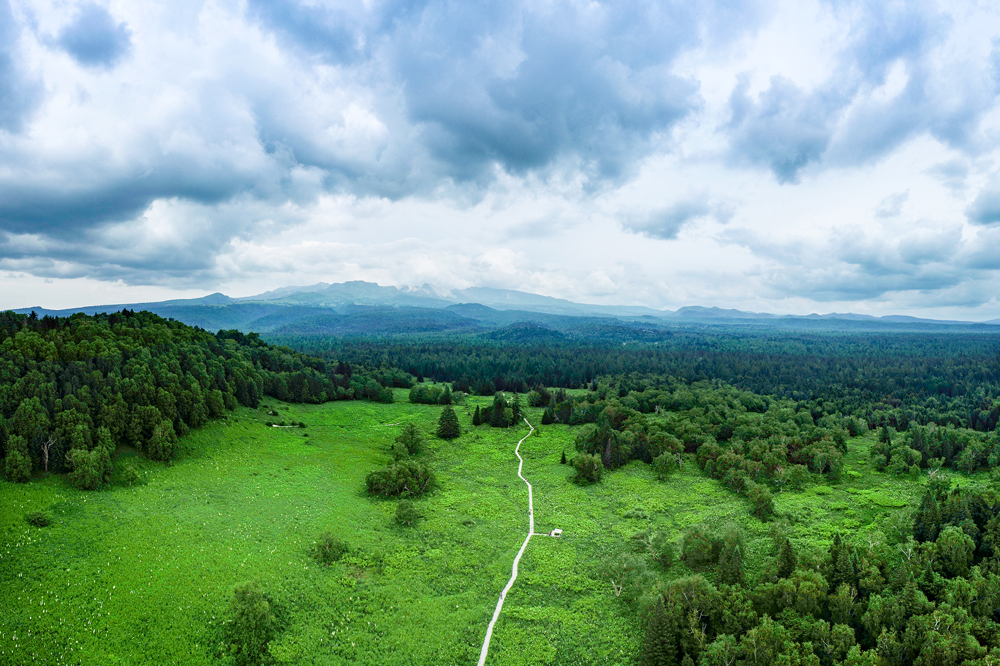 航拍长白山天池视频,长白山天池航拍全景视频