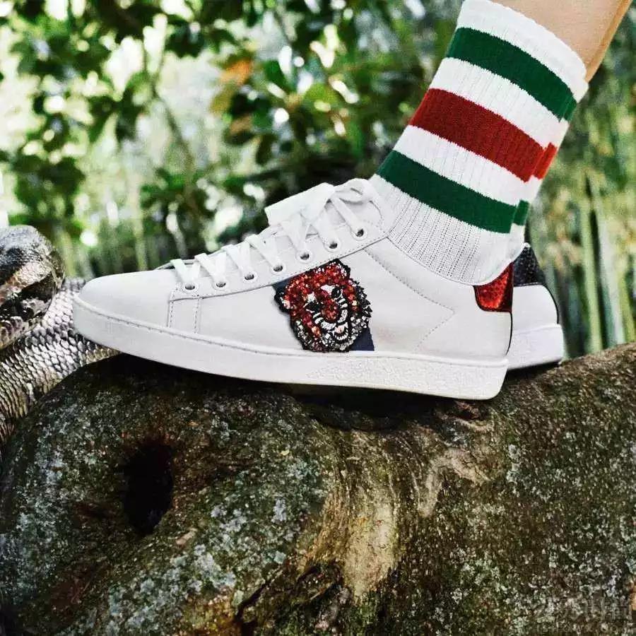 有没有好穿的小白鞋推荐,有没有好穿舒服的小白鞋推荐