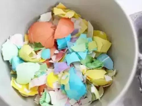 鸡蛋壳手工作品创意幼儿园,碎鸡蛋壳手工粘贴画动物图案