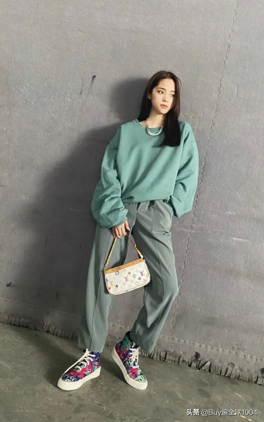 欧阳娜娜的早期写真,欧阳娜娜写真惹争议照片