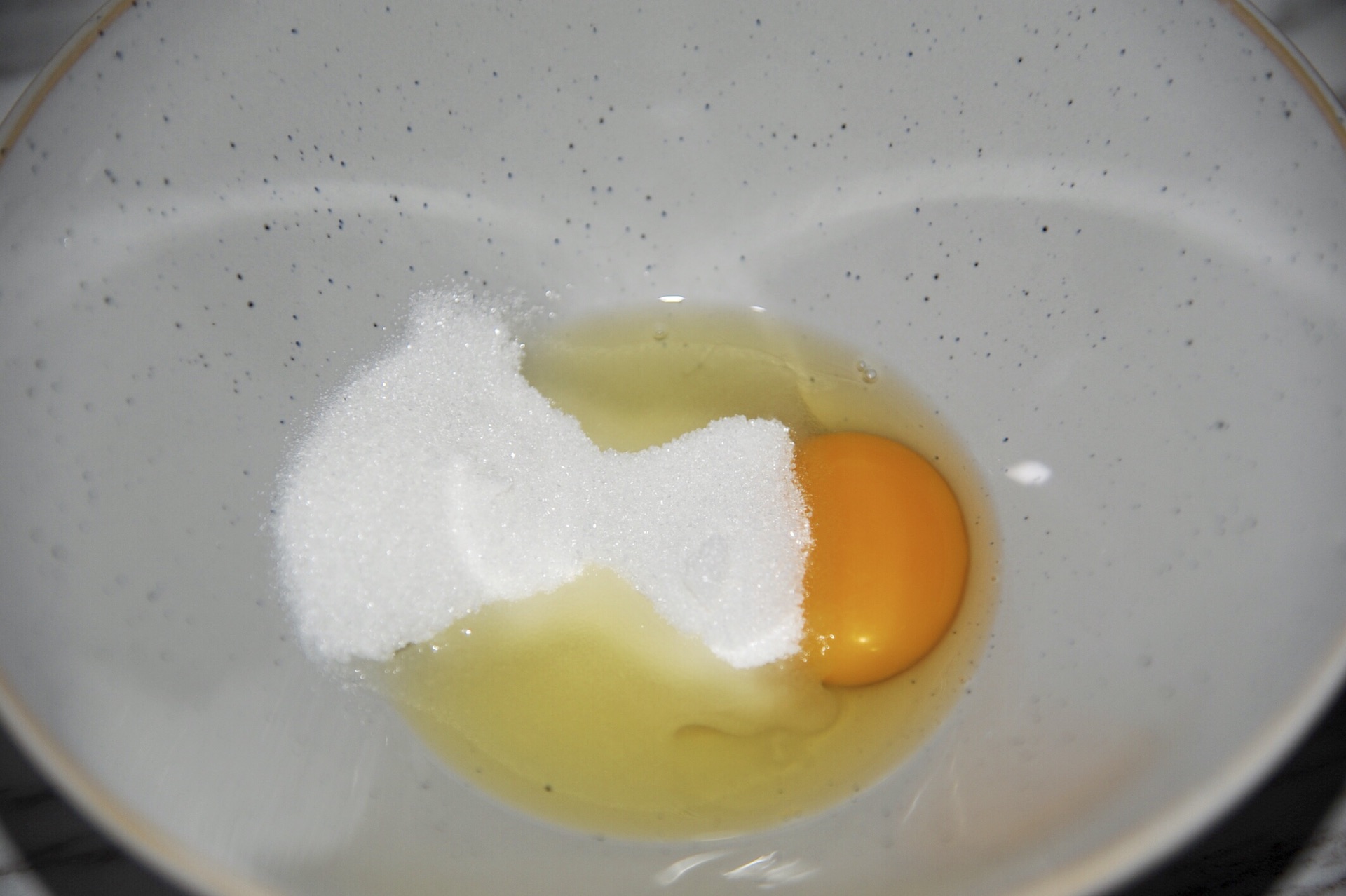 ​孩子爱吃蛋挞，自己在家也能做，经济实惠，比买的好吃