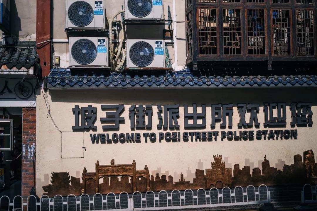 把繁华踩在脚下,将吃喝囊括周边。去长沙要住地标里