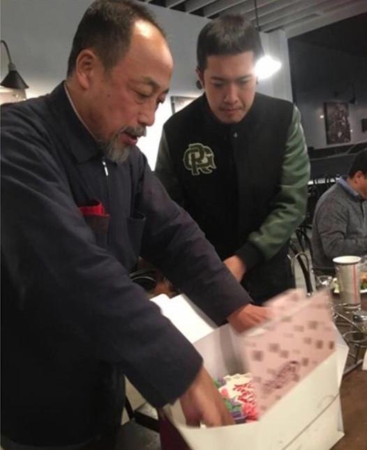 张丰毅的儿子近照曝光,张丰毅儿子近照曝光