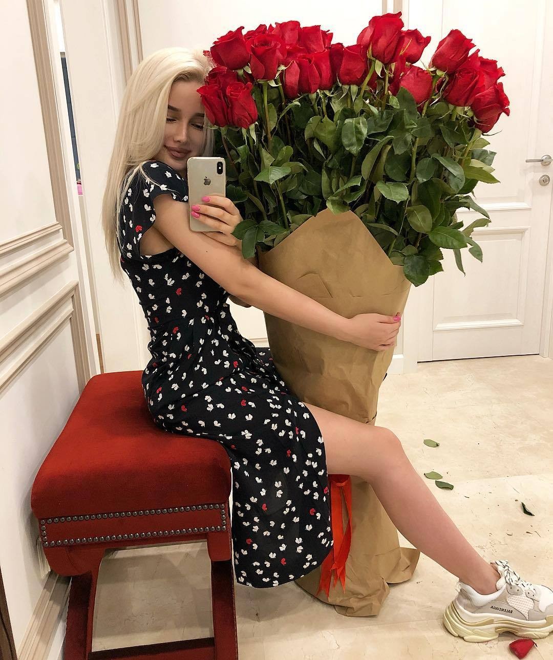 名模具备什么特征,名模身份