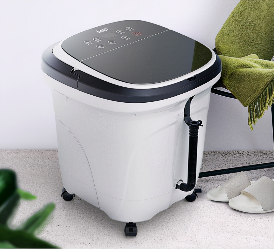 夏天有必要用热水泡脚吗,夏日泡脚比蒸桑拿还要舒服